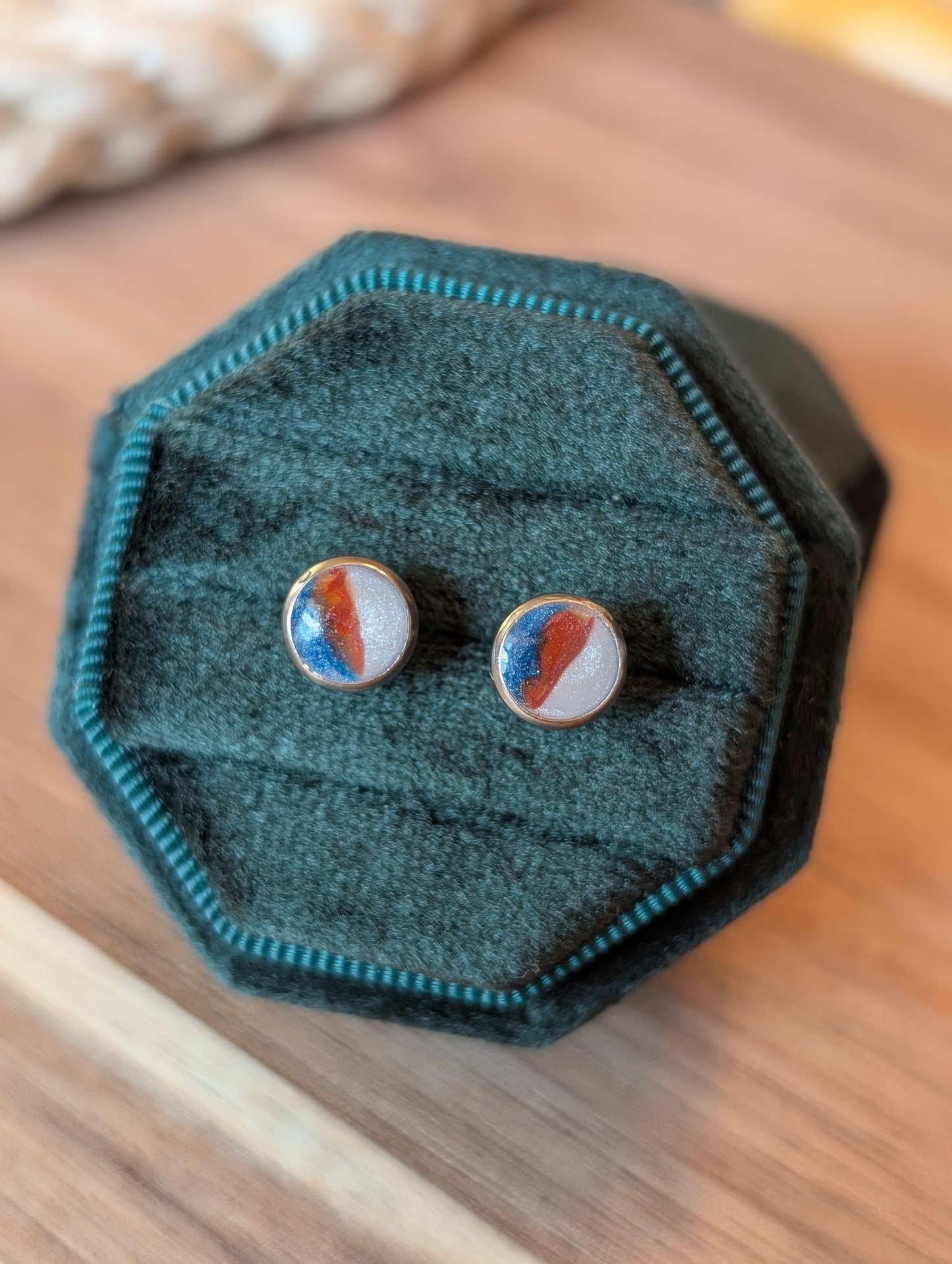 Simple Studs