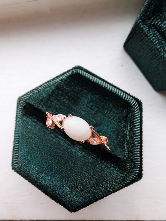 Laurel Birthstone Ring